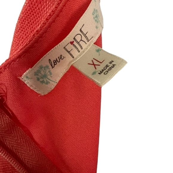 Coral Dress | Lace Overlay - Picture 5 of 5